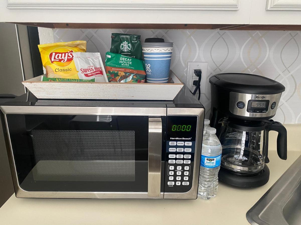 Contemporary 2-Bedroom Rental Unit إيغل باس المظهر الخارجي الصورة